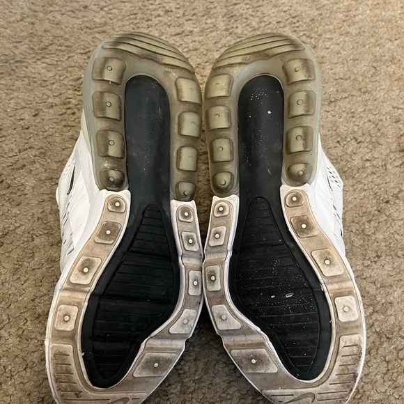 Nike 270's size women's 8 color white and black - Picture 7 of 7